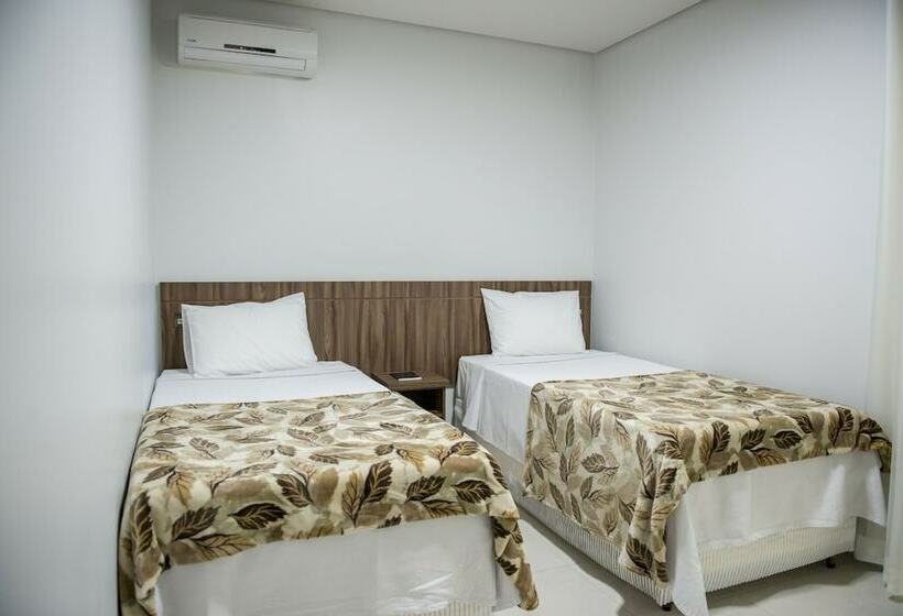 شقة غرفتين, Manhattan Apart