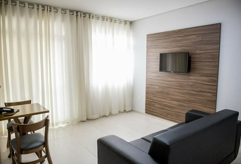 شقة غرفتين, Manhattan Apart