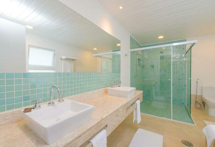 جناح ديلوكس, Mercedes