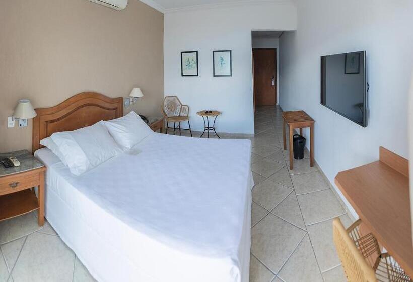 جناح مطلّ علي البحر, Mercedes