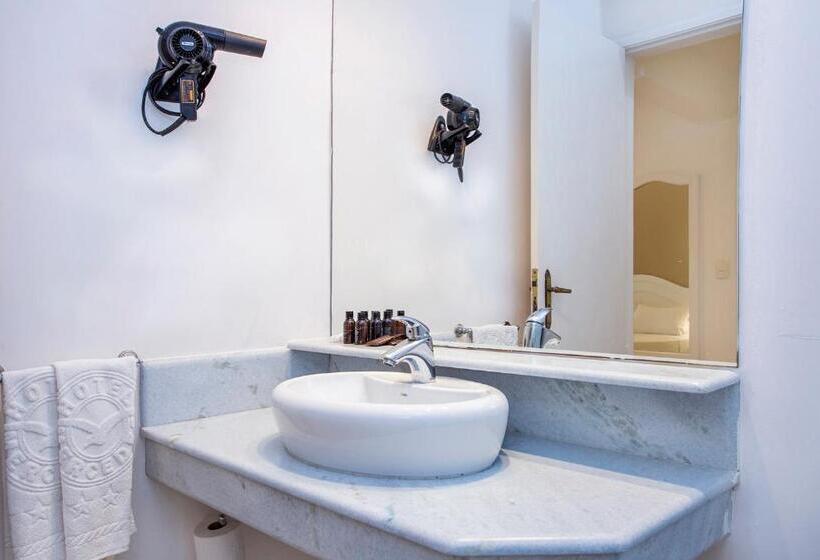 جناح غرفتين نوم, Mercedes