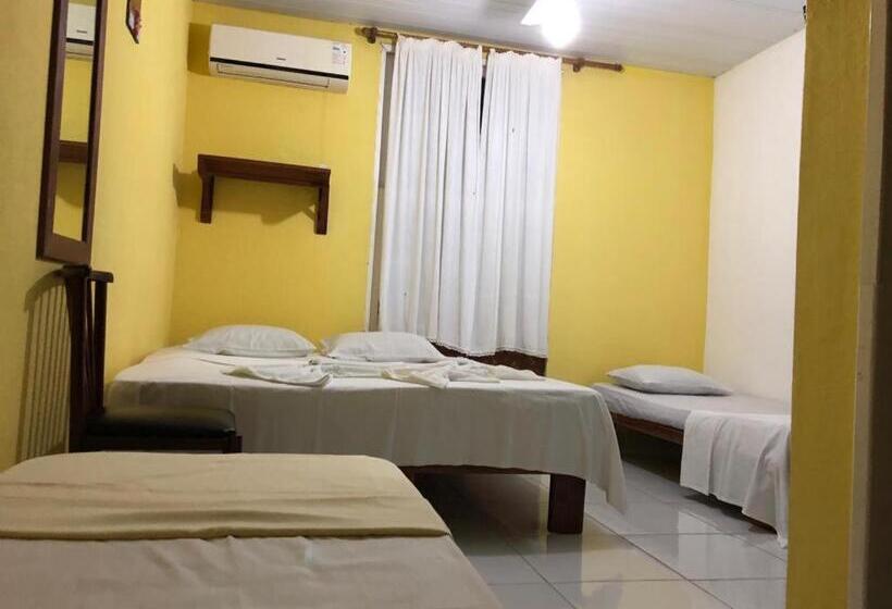 스탠다드 트리플 룸, Pousada Caravelas