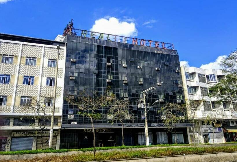 标准三人间, Real