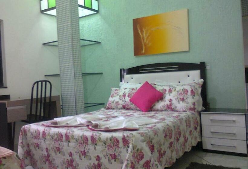 Quarto Triplo Estandar, Royal Class