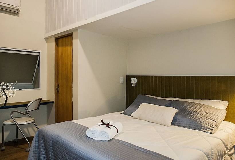 اتاق استاندارد سه نفره, Santa Hospedagem