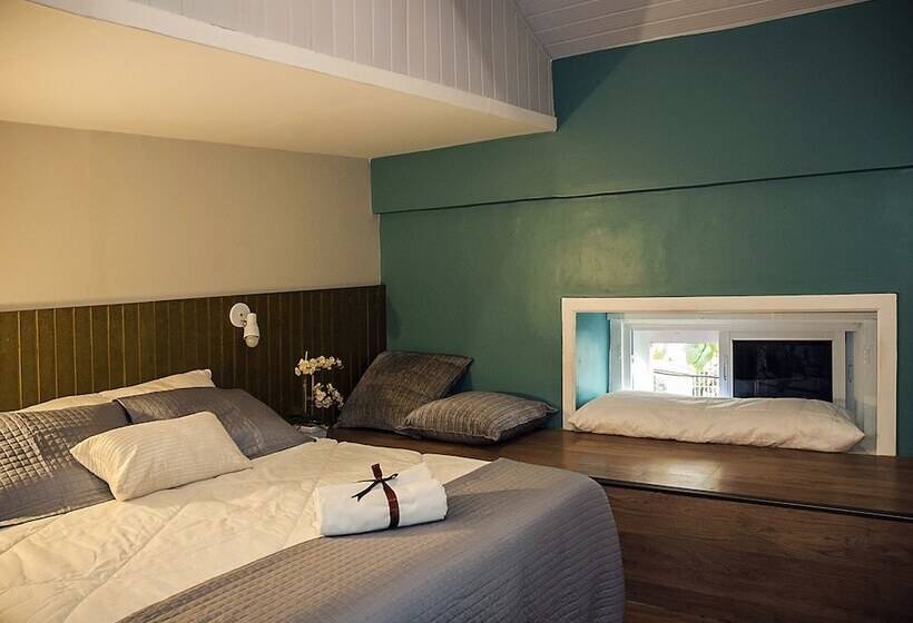 اتاق استاندارد سه نفره, Santa Hospedagem