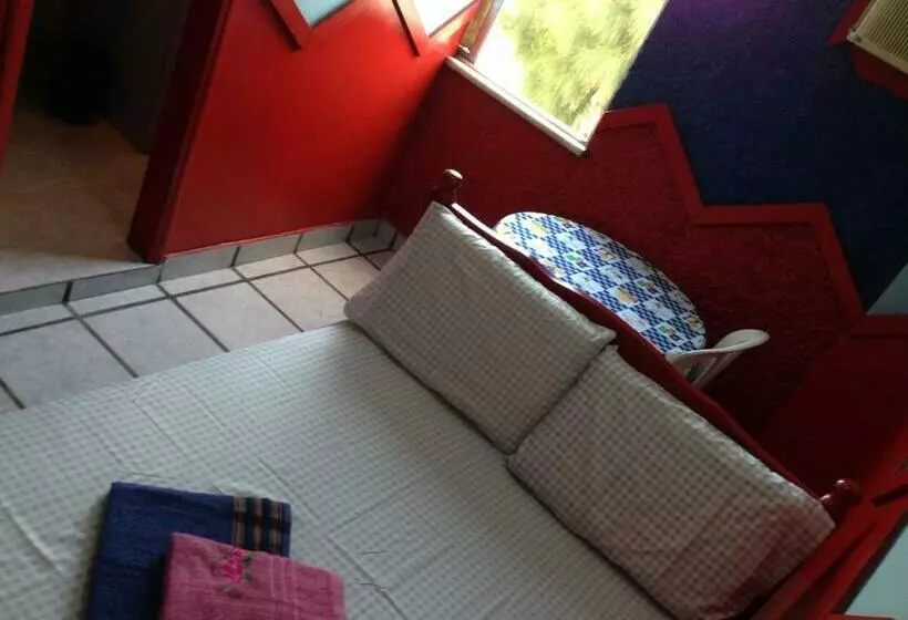 Habitació Triple Estàndard, Spada