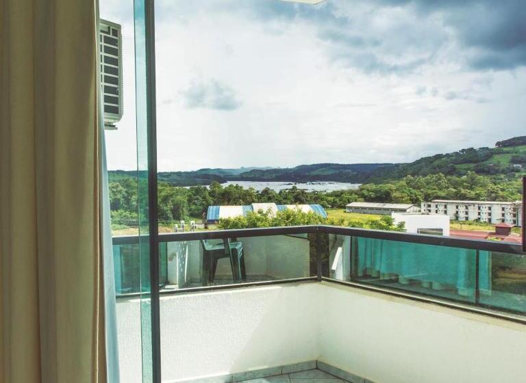 غرفة ديلوكس ثلاثية, Pratas Thermas Resort