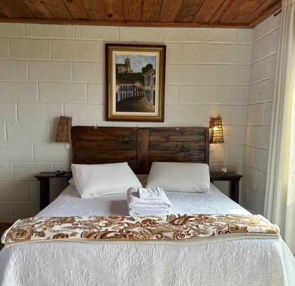 Hegyre Néző Lakosztály, Pousada Do Rei Arthur