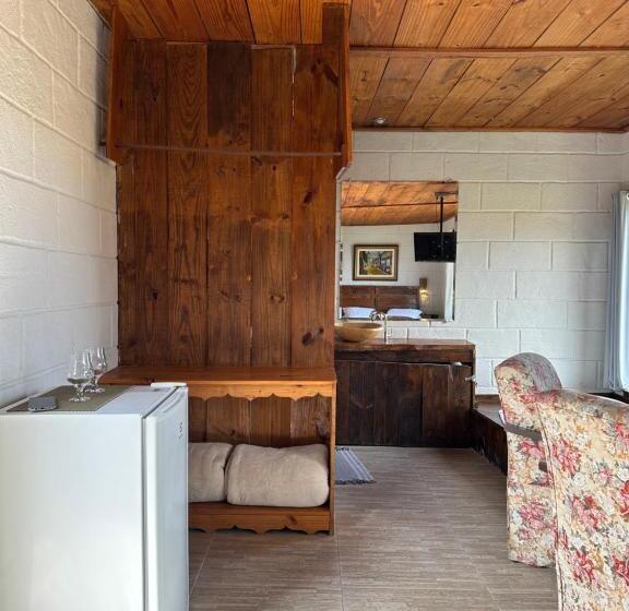 Hegyre Néző Lakosztály, Pousada Do Rei Arthur