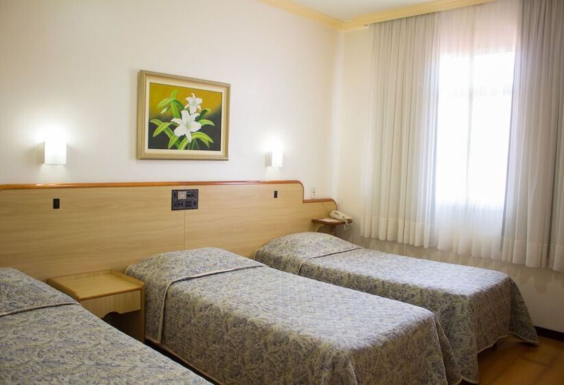 غرفة قياسية ثلاثية, Estação 101   Brusque