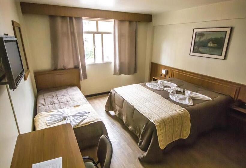 חדר סטנדרט לשלושה, Estrela Do Sul