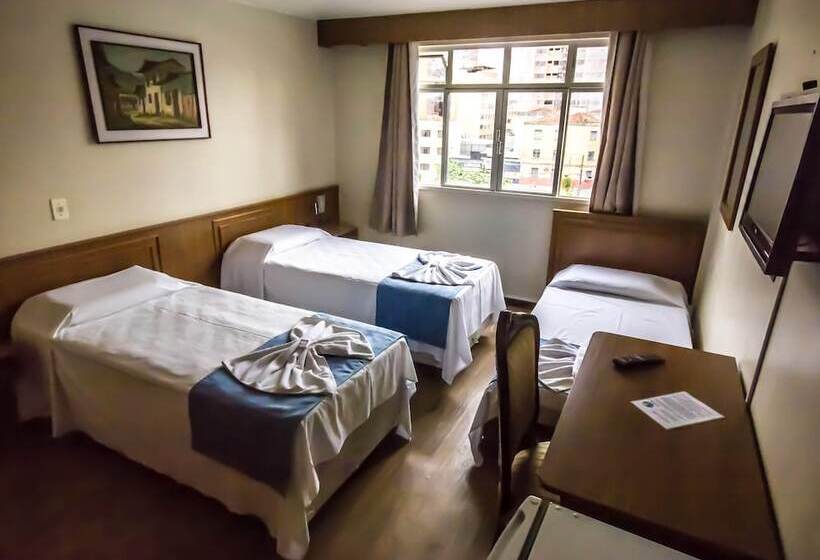 חדר סטנדרט לשלושה, Estrela Do Sul