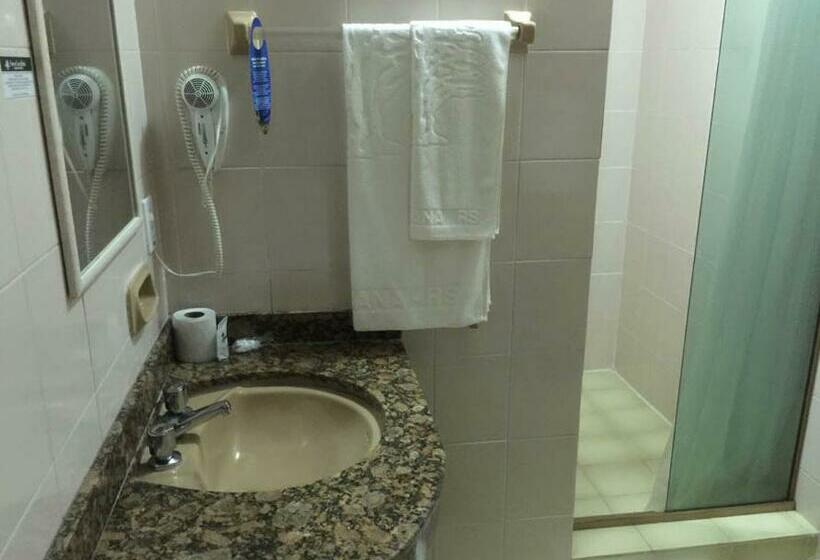 豪华房间, Fares Turis