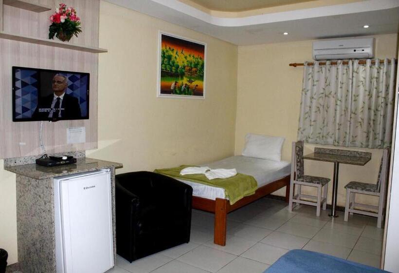 Quarto Triplo Standart, Farol Da Barra