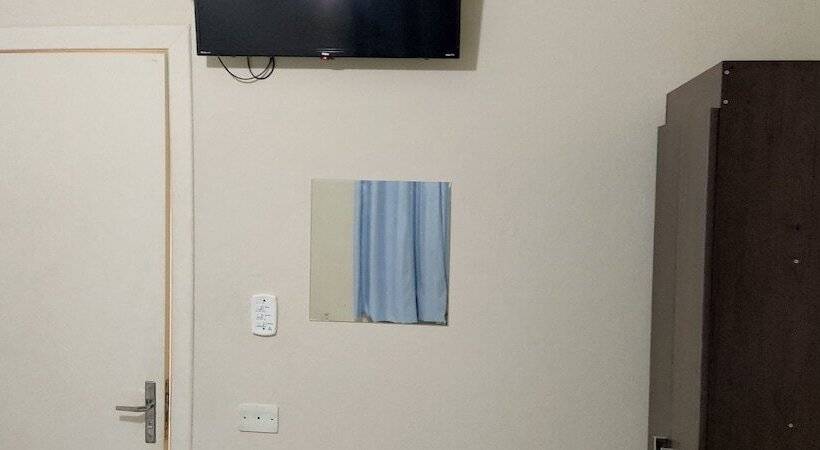 带共用浴室的标准房间, Gringos