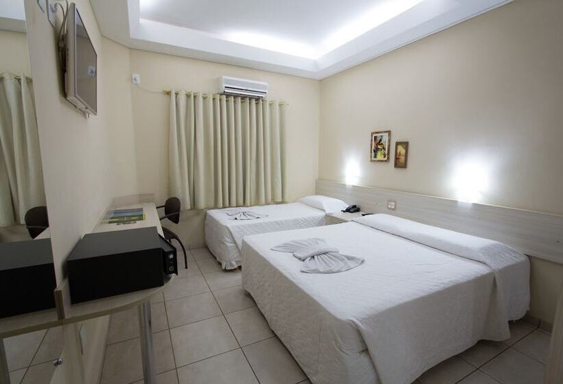 غرفة إدارية ثلاثية, Herval Park