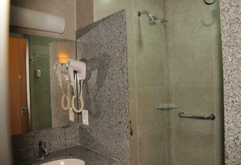 ダブルベッドのスタンダードシングルルーム, Ipê Ms