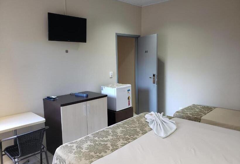 غرفة إدارية ثلاثية, Itatiaia