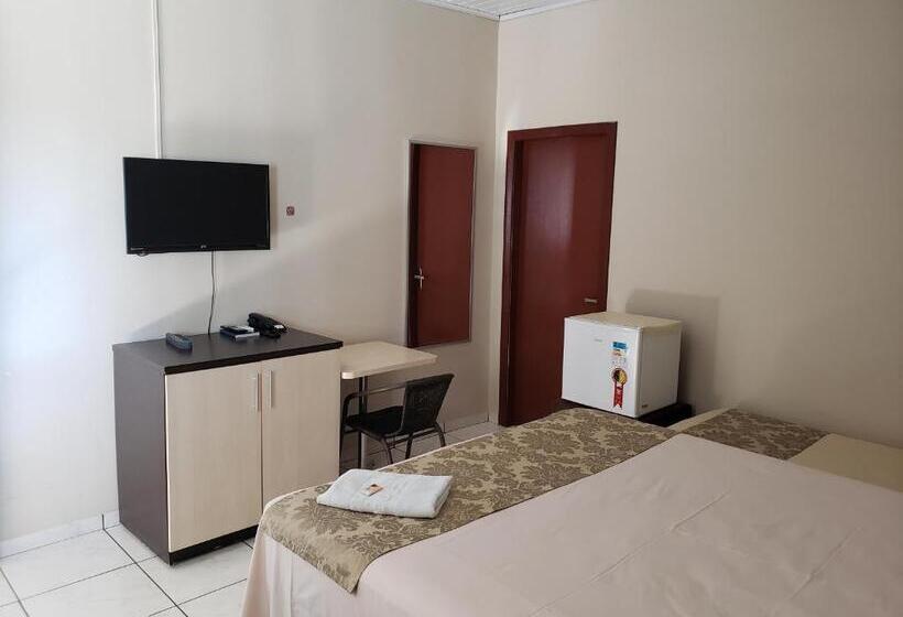 غرفة قياسية رباعية, Itatiaia