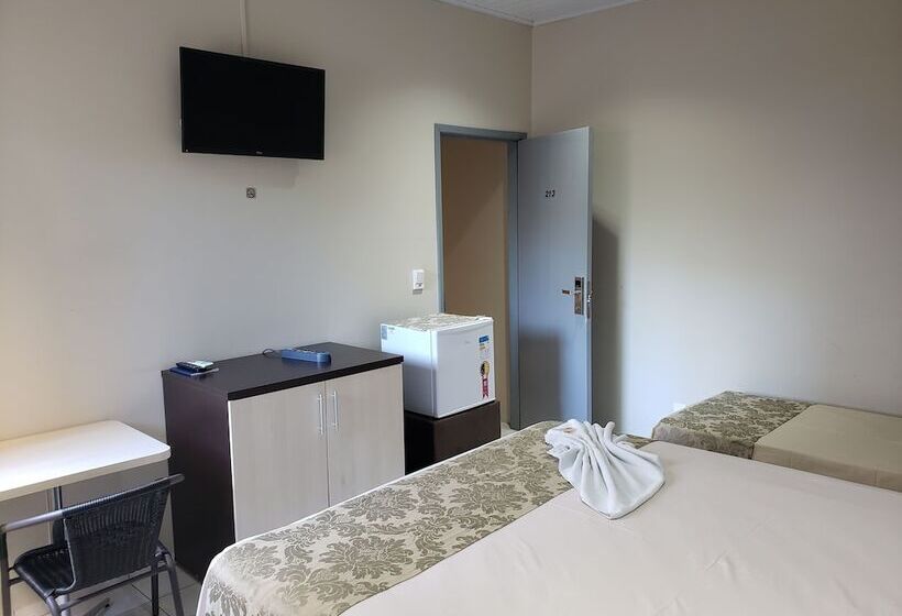 غرفة إدارية ثلاثية, Itatiaia