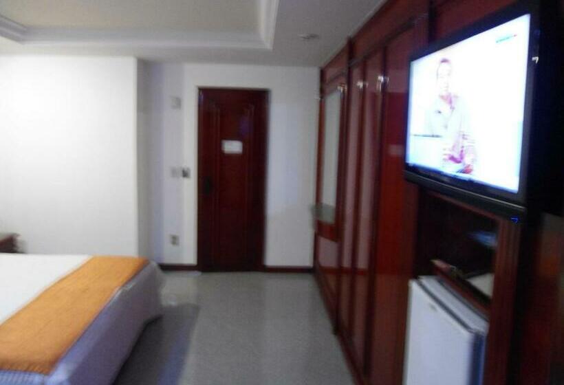 标准间, Maxim Plaza