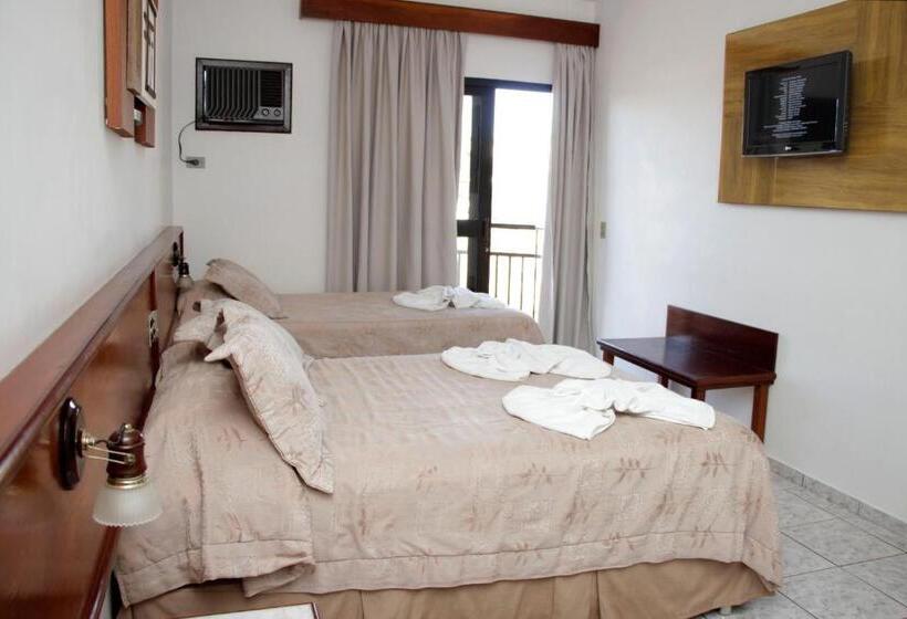 Трехместный Номер Deluxe, Midas