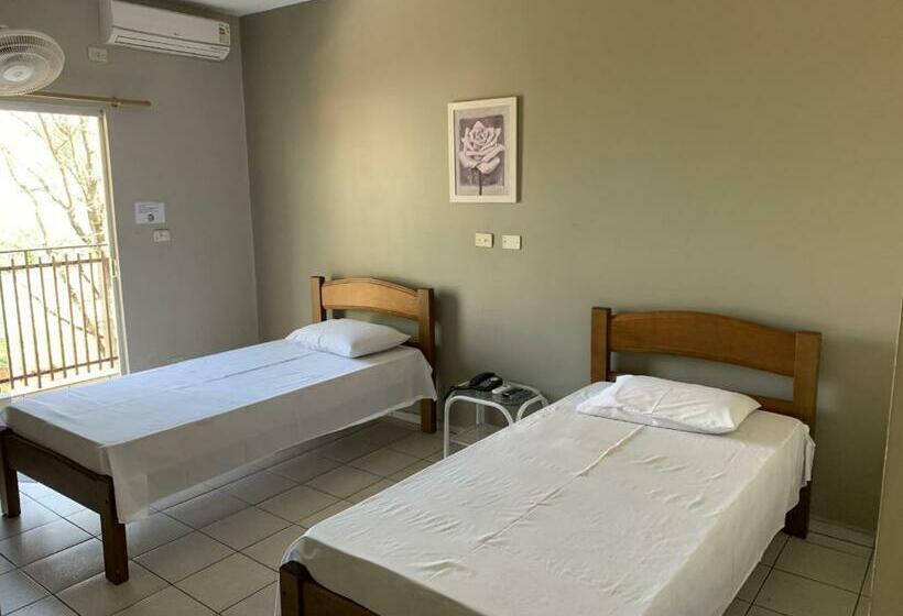 싱글 디럭스 룸, Ouro