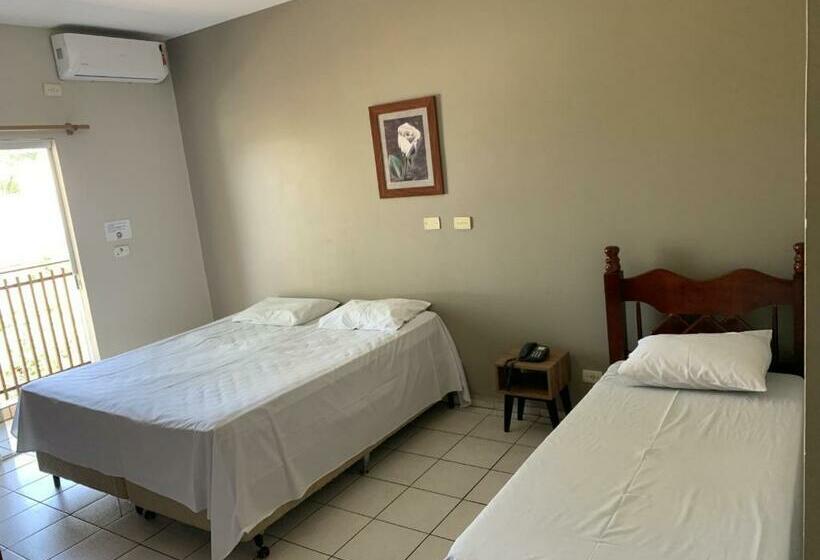 디럭스 트리플 룸, Ouro