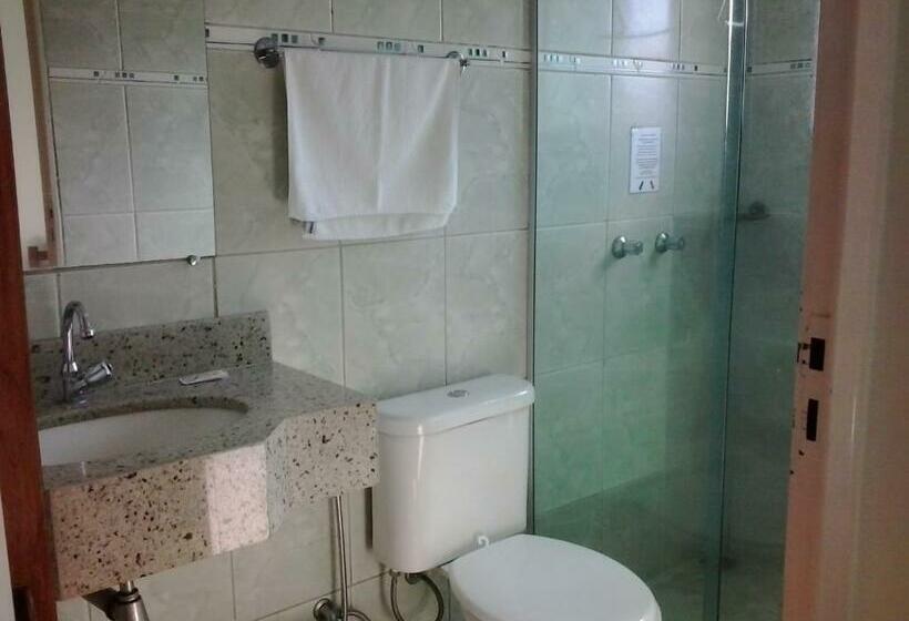 스탠다드 트리플 룸, Jm Ferreira