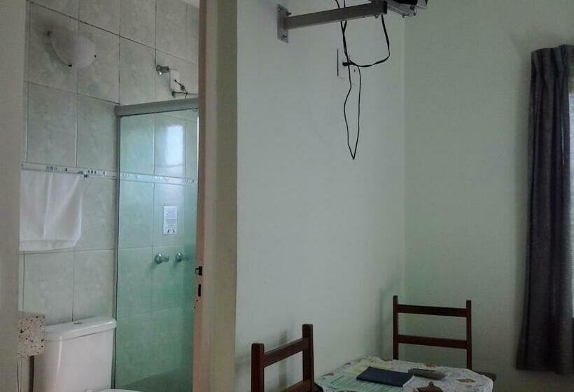 스탠다드 트리플 룸, Jm Ferreira