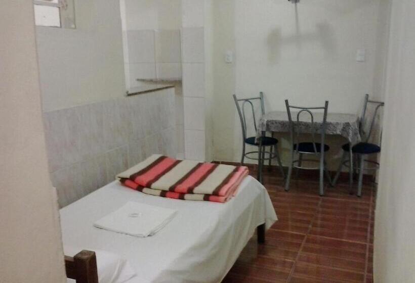 패밀리 룸, Jm Ferreira