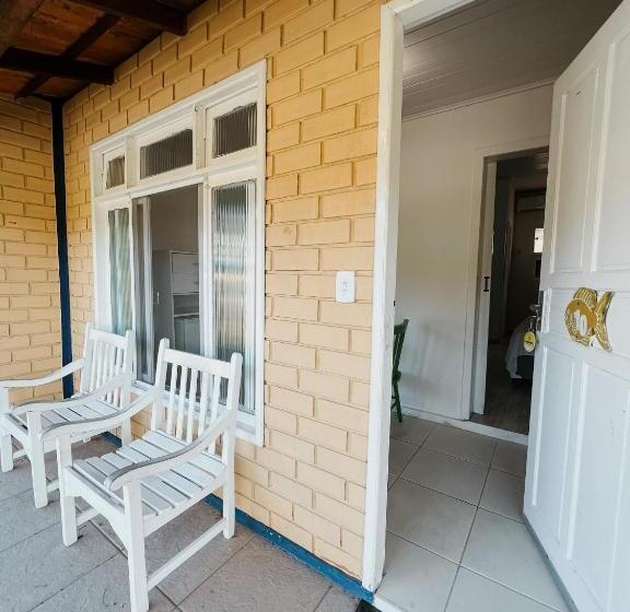 Delüks Stüdyo, Pousada Marinamarela