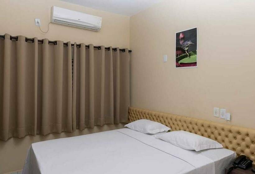 غرفة قياسية, Village