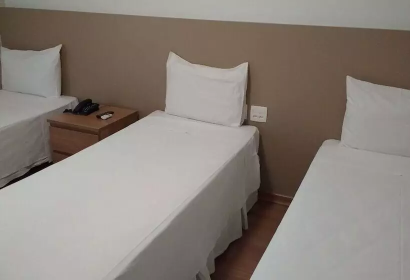 اتاق استاندارد سه نفره, Lord Hotel Aeroporto Confins