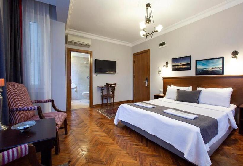 Standard Room King Size Bed, Queen Seagull Boutique