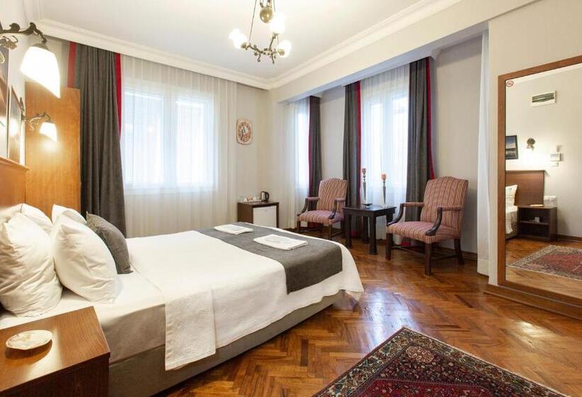 Standard Room King Size Bed, Queen Seagull Boutique