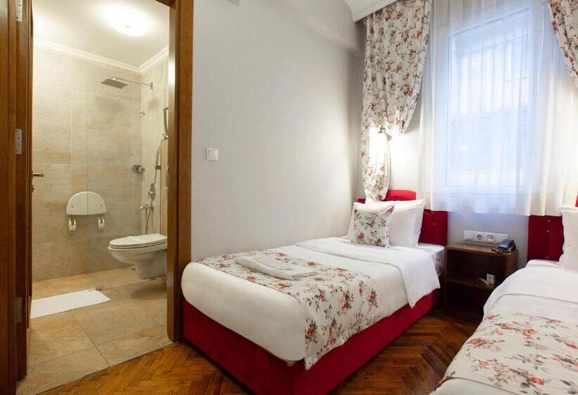 Economy Room, Queen Seagull Boutique