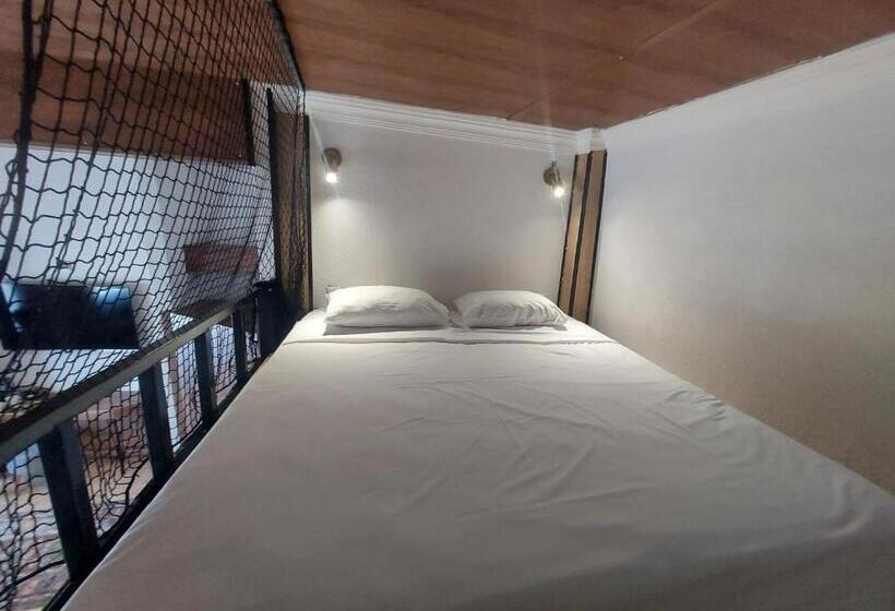 Superior Room King Size Bed, Queen Seagull Boutique