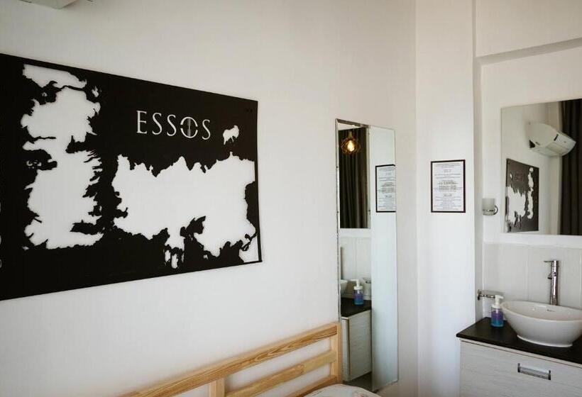 חדר סטנדרט נוף לים עם מרפסת, El Camino Hostel & Pub