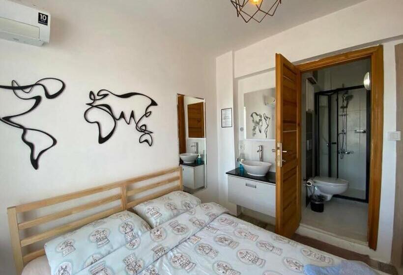 חדר סטנדרט נוף לים, El Camino Hostel & Pub