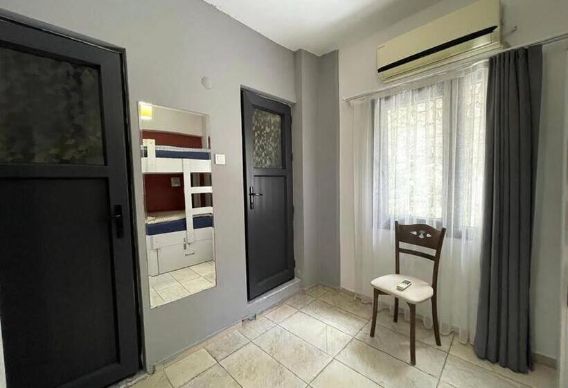 מיטה בחדר משותף, El Camino Hostel & Pub