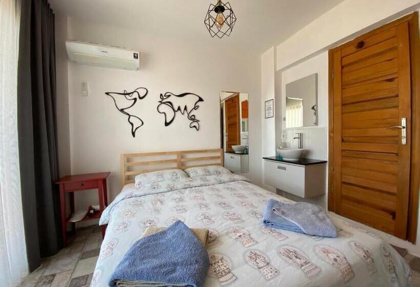 חדר סטנדרט נוף לים, El Camino Hostel & Pub