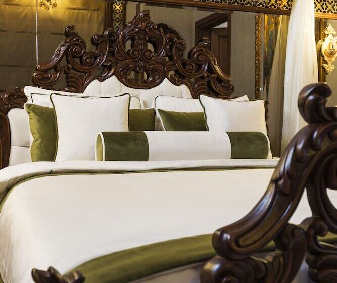 سوییت لوکس, 1207 Special Class