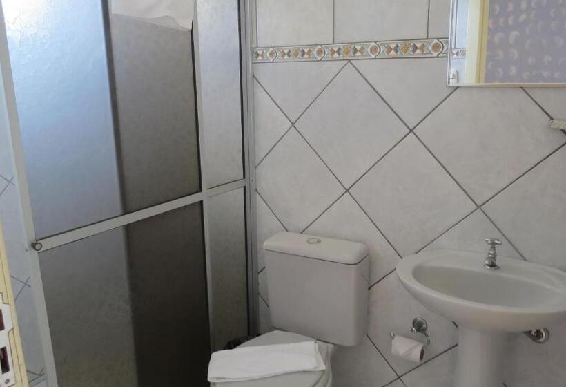 Номер Стандарт Трехместный, Adoro