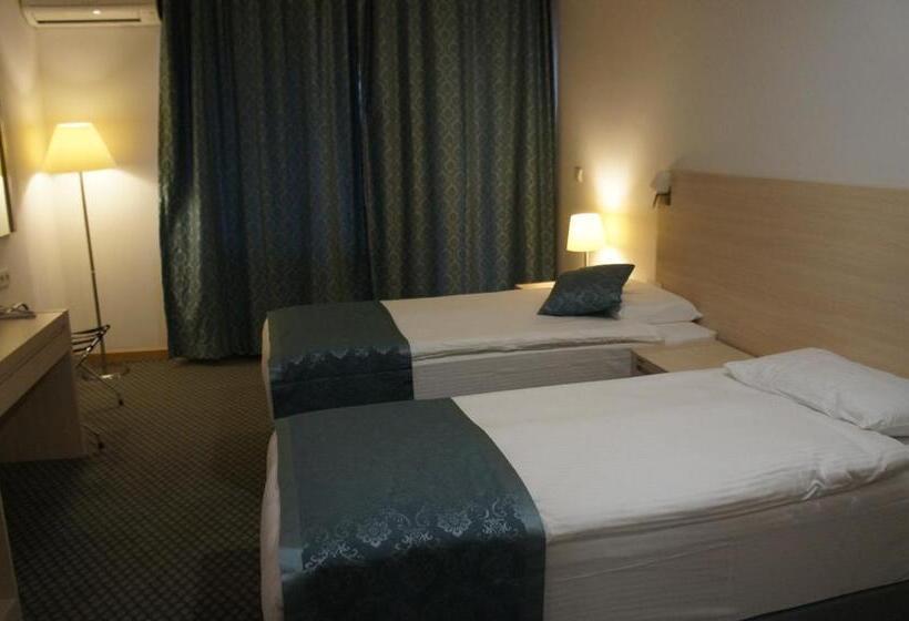 Номер Стандарт Трехместный, Ahsaray