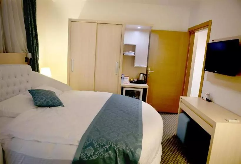Suite, Ahsaray