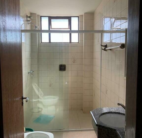 غرفة قياسية, Moura Palace