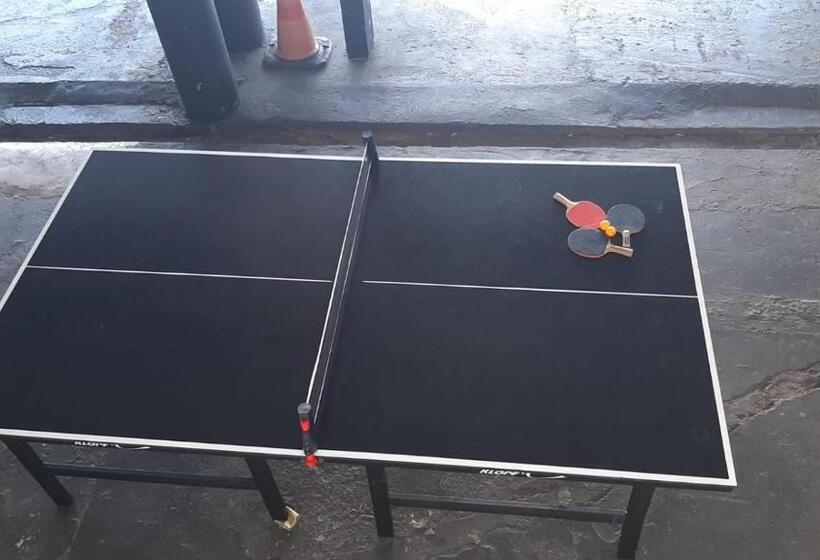 غرفة قياسية فردية, Moura Palace