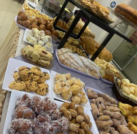 غرفة قياسية فردية, Moura Palace